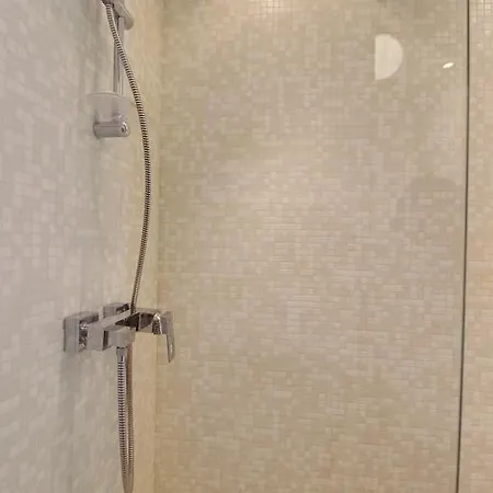 Apartment Petit Anglas Paris