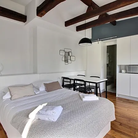 Apartment Petit Anglas Paris